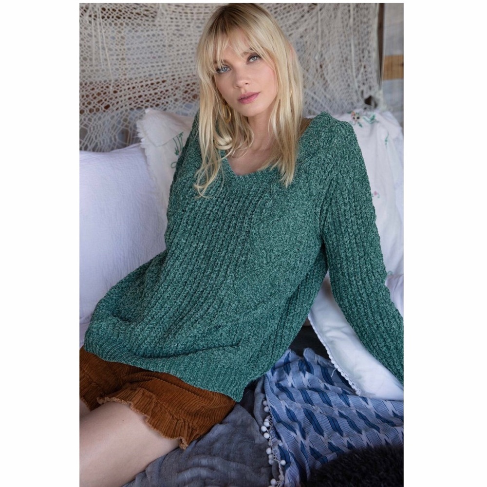 Cable Knit Velvet Chenille Pullover